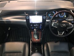 ハリアーHV プレミアム 4WD