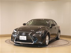 レクサス IS300h ベース 4WD