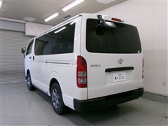 ハイエースV DX 4WD