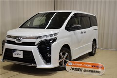 トヨタ　ヴォクシー ZS キラメキ2