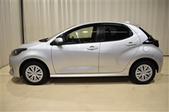 ヤリス ハイブリッド X