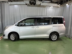 ノア X 4WD