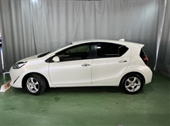 アクア S スタイルブラック