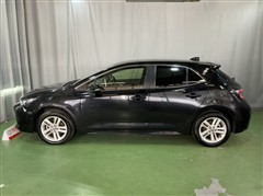 カローラスポーツ G 4WD