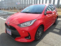ヤリス ハイブリッド G 4WD
