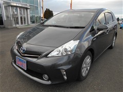 プリウスアルファ S