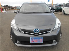 プリウスアルファ S