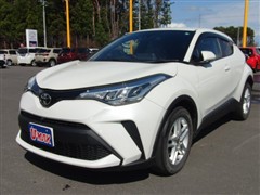 トヨタ C-HR S-T 4WD