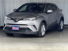トヨタ C-HR S-T 4WD