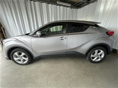 C-HR S-T 4WD
