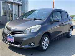ヴィッツ F 4WD