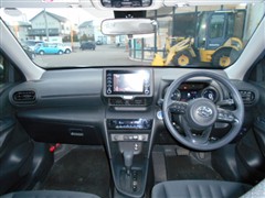 ヤリスクロス X