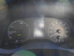 ヤリス ハイブリッド X 4WD