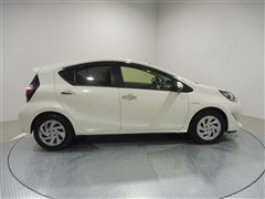 アクア S スタイルブラック