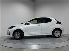 ヤリス HV X