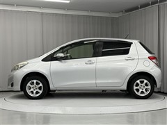 ヴィッツ F 4WD