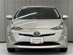 プリウス Sセーフティープラ 4WD