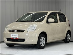 トヨタ パッソ X クツロギ 4WD