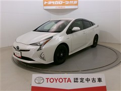 トヨタ プリウス Sセーフティプラス