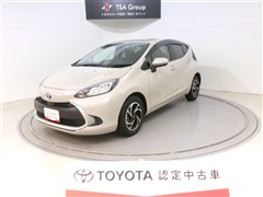 トヨタ アクア G