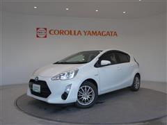 トヨタ　アクア S