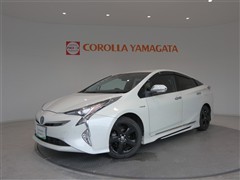 トヨタ プリウス A ツーリングセレ 4WD