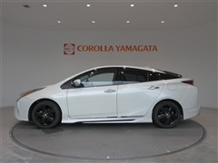 プリウス A ツーリングセレ 4WD