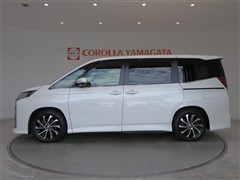 ノア HEV S-Z 7ニンノリ