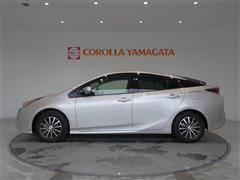 プリウス Sセーフティープラス4WD