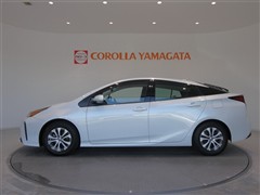 プリウス A