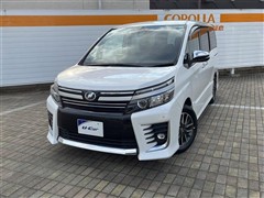 トヨタ　ヴォクシー ZS キラメキ2