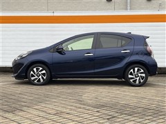 アクア S スタイルブラック