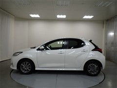 ヤリス ハイブリッド Z