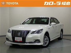 トヨタ　クラウンロイヤルHV ロイヤルサルーン4