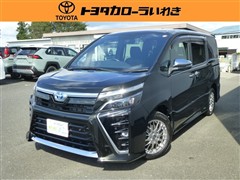 トヨタ　ヴォクシーHEV ZSキラメキ2