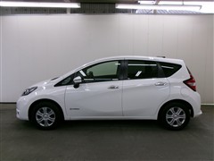 ノート E-パワー X