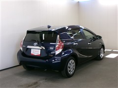 アクア S スタイル ブラック