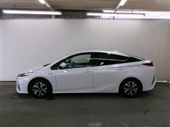 プリウスPHV A