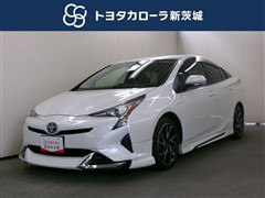 プリウス S