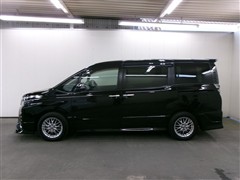 ヴォクシー ハイブリッド ZSキラ