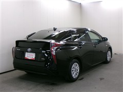 プリウス Sセーフティプラス