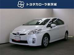 プリウス S