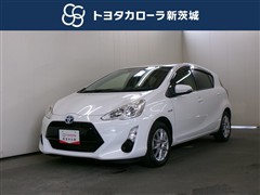 トヨタ　アクア S