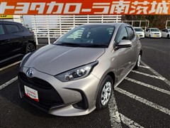 トヨタ　ヤリス ハイブリッド X