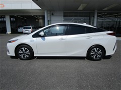 プリウスPHV A