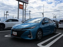トヨタ プリウスPHV A プレミアム