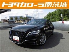 クラウン ハイブリッド RS