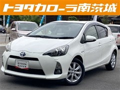 トヨタ アクア G ブラックソフトレザーセレ