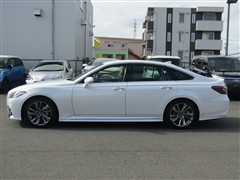 クラウン hv RS アドバンス