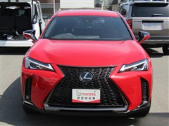 UX 200 Fスポーツ